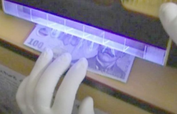 Poliţist şpăgar, trimis în judecată